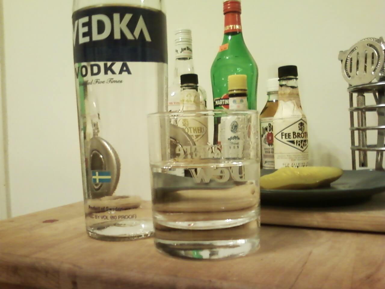 Dùng rượu Vodka