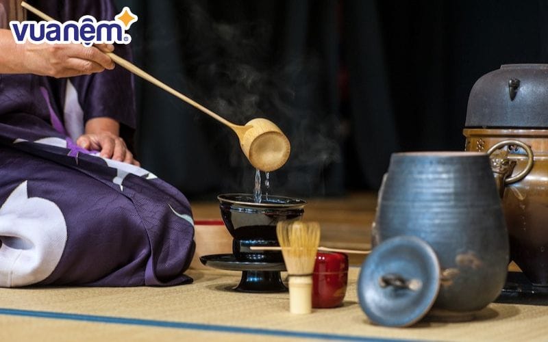 Dùng trà thảo mộc là một trong những bí quyết ngủ ngon của người Nhật
