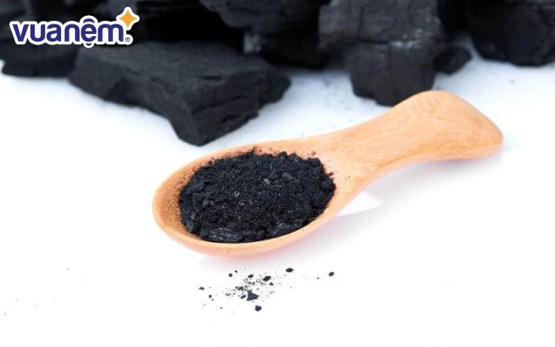 Than hoạt tính cũng có tác dụng chống ẩm mốc cho phòng ngủ