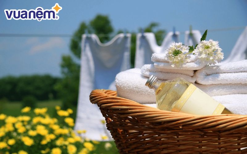 Phơi khô hoặc sấy khô chăn mền sau khi giặt để giúp chăn thơm lâu