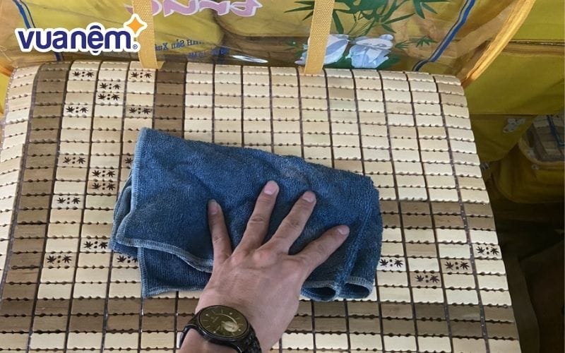 Vệ sinh chiếu trúc hạt đơn giản mà không cần giặt
