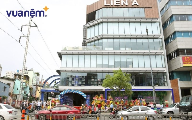 Cửa hàng Liên Á chuyên cung cấp các sản phẩm chăn ga gối nệm đa dạng và phong phú