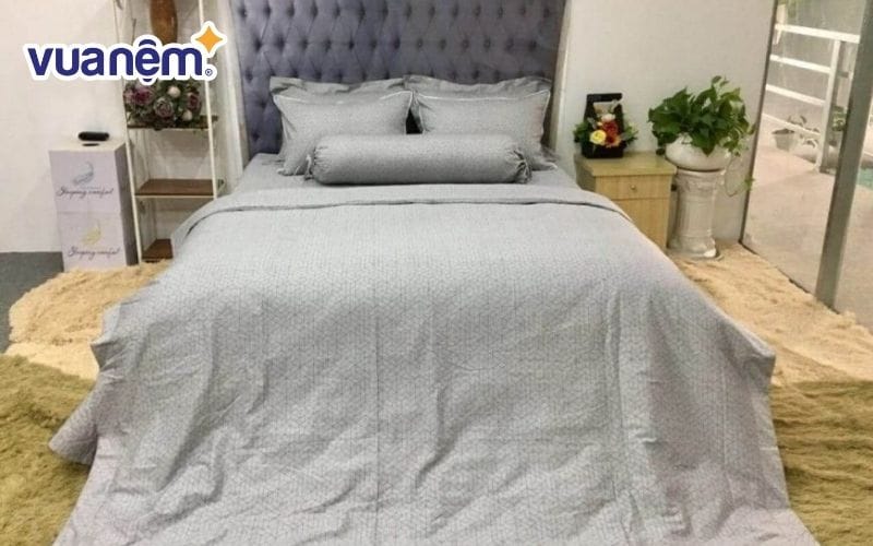 Bộ chăn ga tại cửa hàng bán chăn ga gối nệm Quảng Ninh Golden Silk