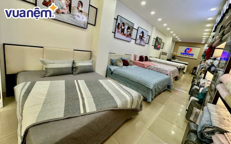 Hanvico mang đến trải nghiệm các sản phẩm chăn ga gối nệm chính hãng với chất liệu cao cấp, đạt tiêu chuẩn quốc tế.