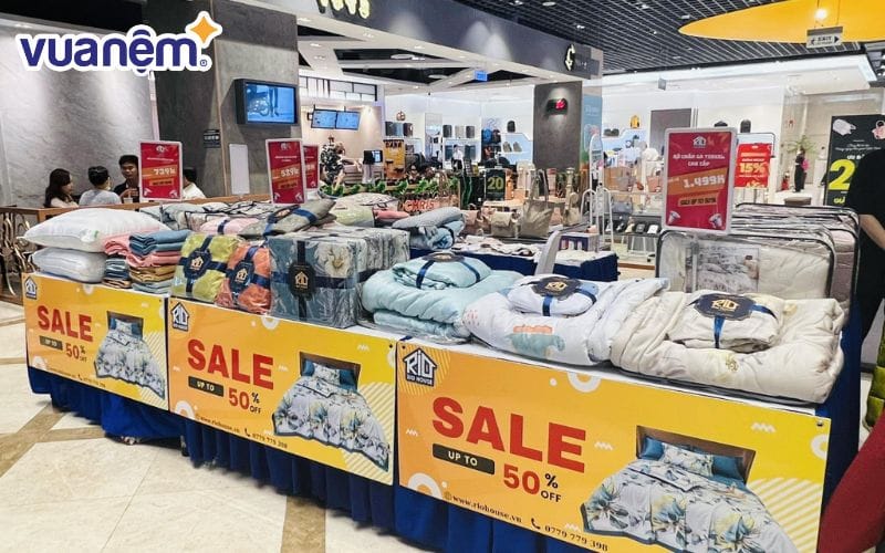 RIO HOUSE có cửa hàng bán chăn ga gối nệm quận 1 trong Nowzone Fashion Mall.