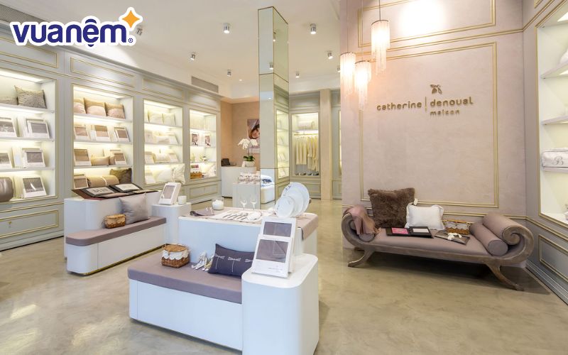 Thương hiệu cao cấp của nhà sáng lập từng là biên tập viên thời trang tại Pháp. 