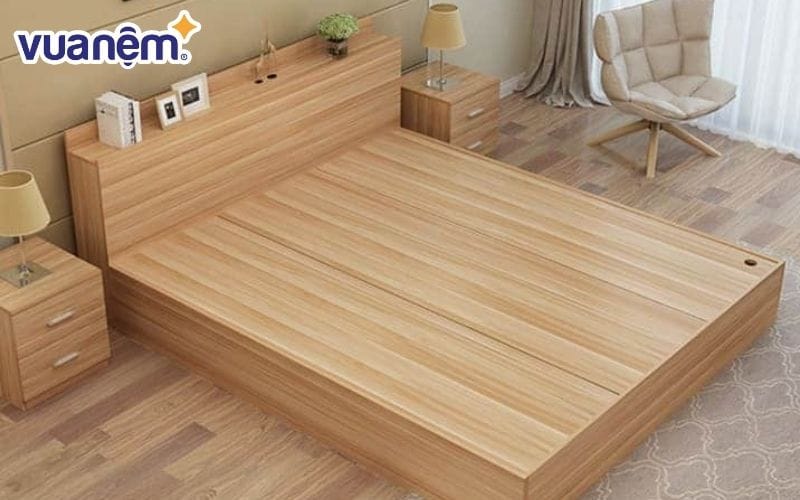 Giường gỗ ép với thiết kế hiện đại