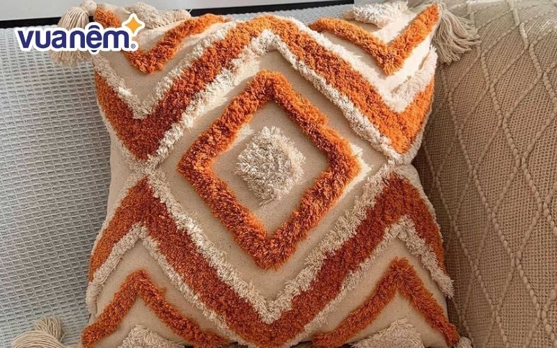 Gối tựa đẹp thêu nổi cao cấp