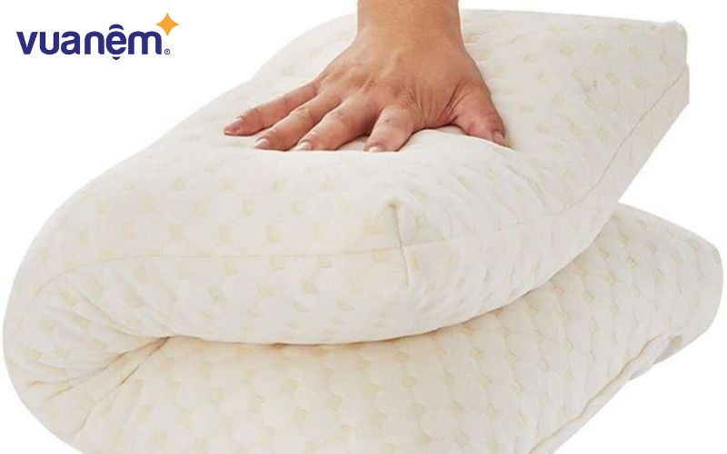 Nếu muốn gối lâu xẹp thì nên chọn những chất liệu có tính đàn hồi cao