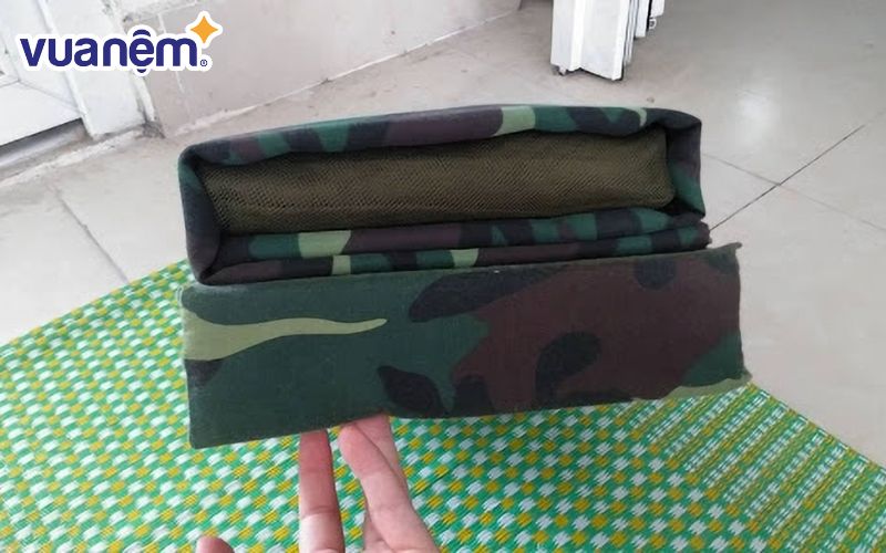 Gấp chăn kiểu quân đội
