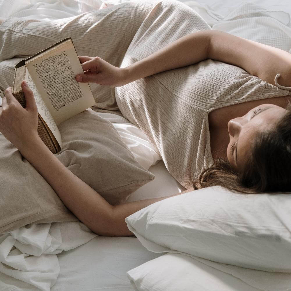 Đọc sách trước khi ngủ 