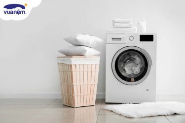 giặt gối bằng máy giặt