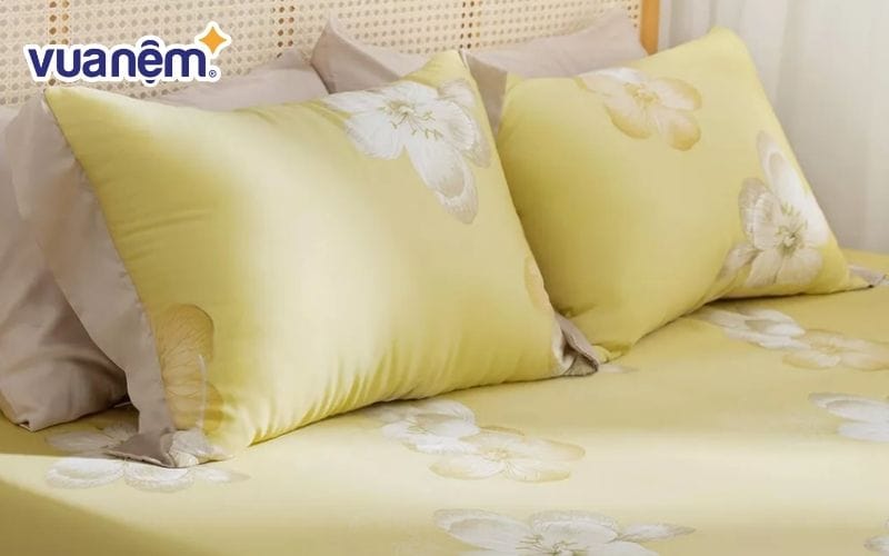 Mệnh Mộc không nên chọn chăn ga gối nệm màu vàng