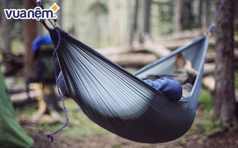 Chọn tư thế nằm võng