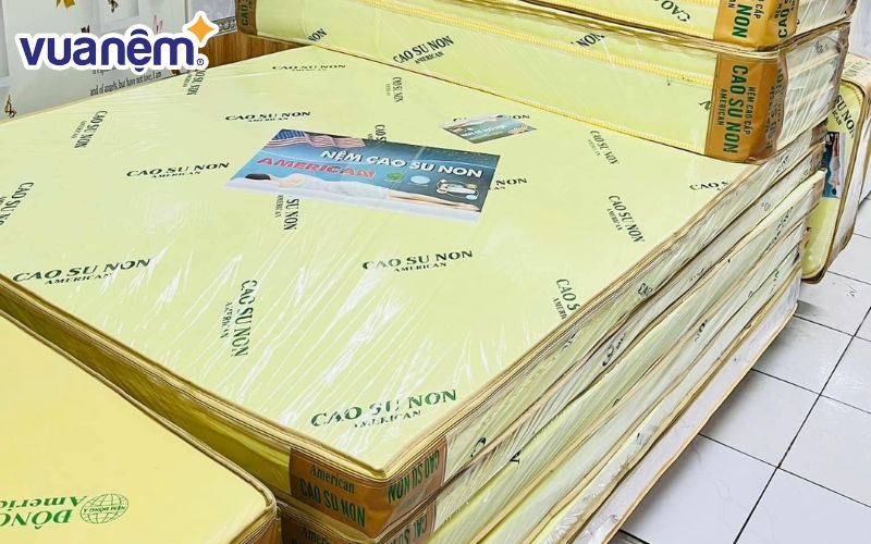 Cửa hàng Nệm Màn cửa Nội thất NHÀ PHỐ