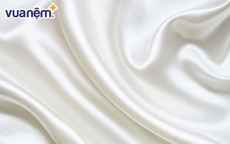 Một số lưu ý khi sử dụng lụa tơ tằm bạn nên biết