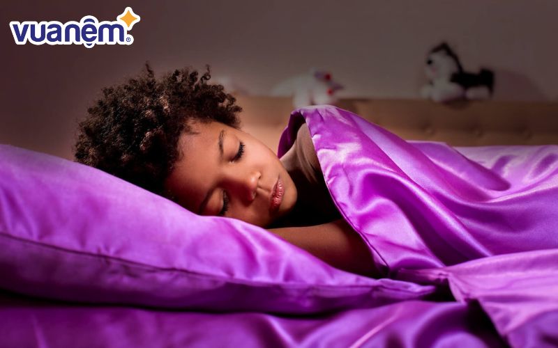 Sử dụng chăn lụa giúp giảm tình trạng dị ứng mạt bụi