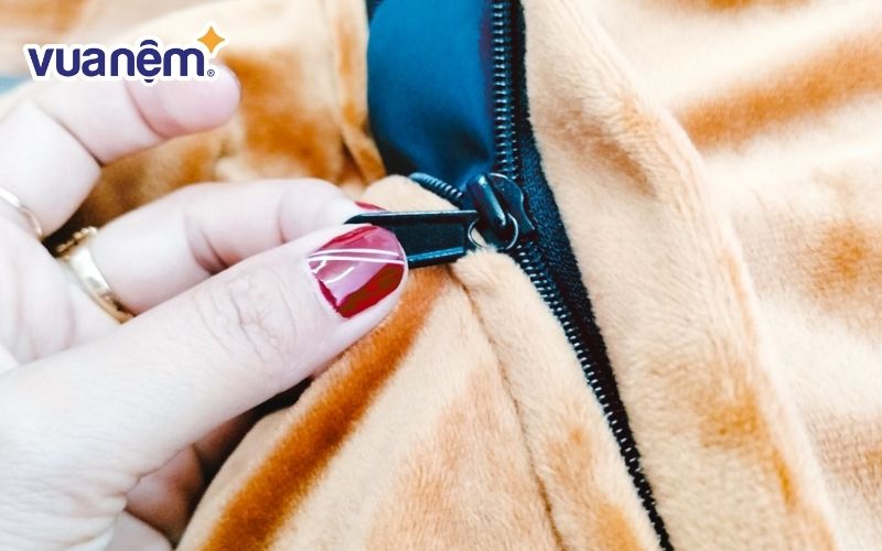 Nên chọn lựa các loại gối được thiết kế với vỏ có thể tháo rời