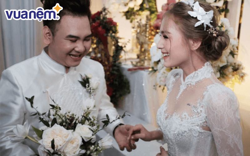 Màn chào hỏi, tuyên bố lý do