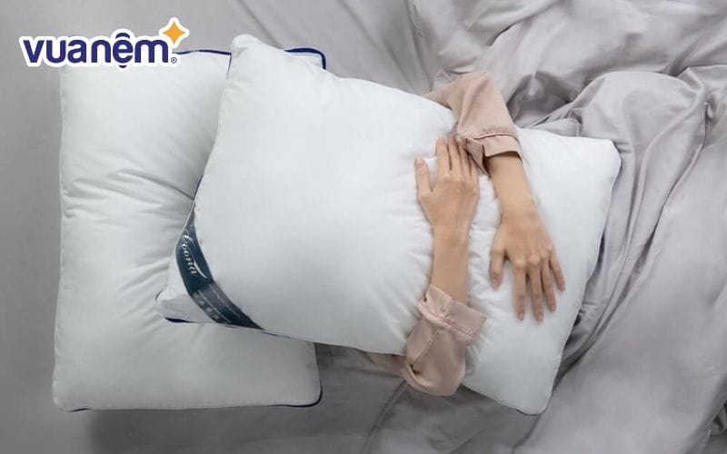 Chọn mua gối Microfiber chất lượng tại Vua Nệm