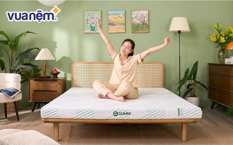 Đặt nệm trên giường giúp kéo dài tuổi thọ nệm và tăng khả năng nâng đỡ