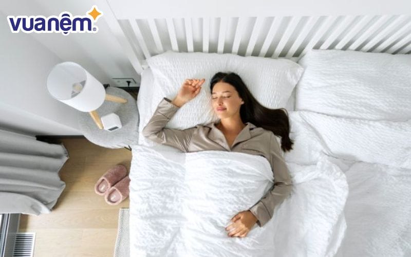 Nằm ngửa giúp ngủ ngon ngày đèn đỏ