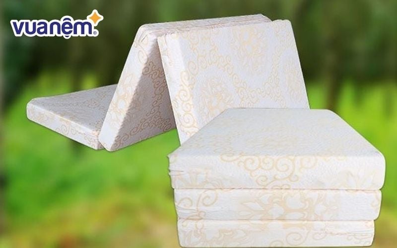 Nệm cao su Đồng Phú gấp 3 tiện lợi