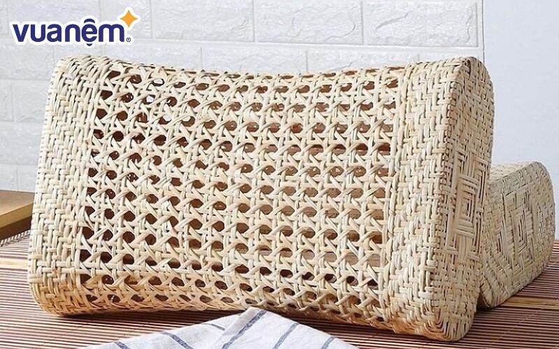 Bề mặt gối trúc và gối mây rất thoáng khí 