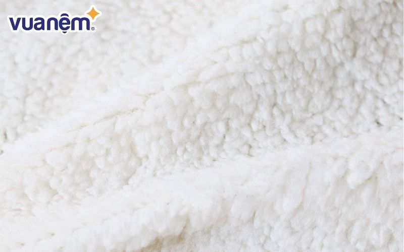 Cách phân biệt chăn lông cừu Úc với lửa