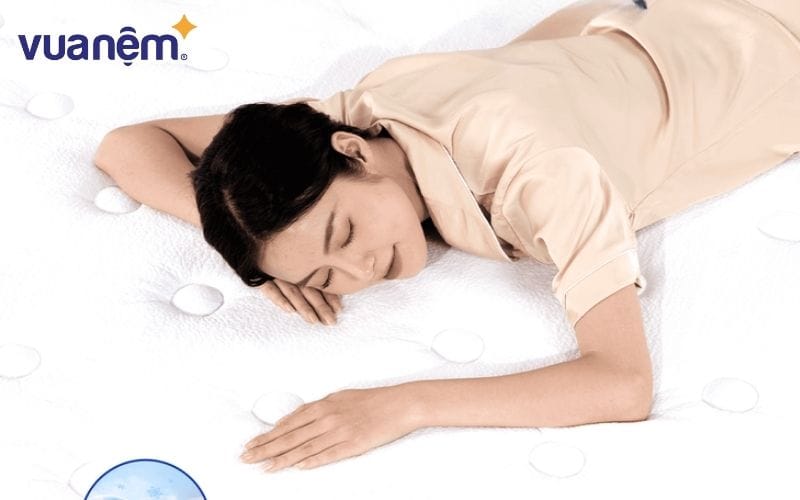 Có nên ngủ không gối không?