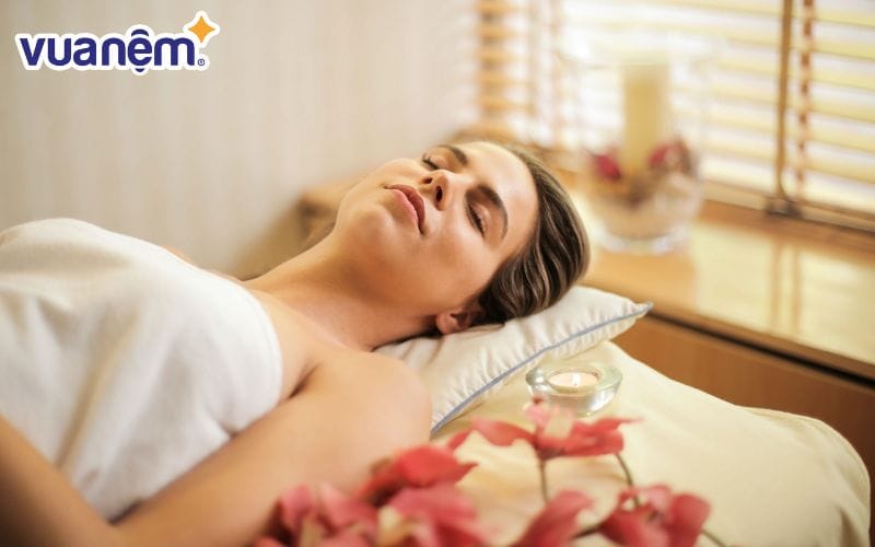Nệm giường spa giúp không gian sang trọng hơn