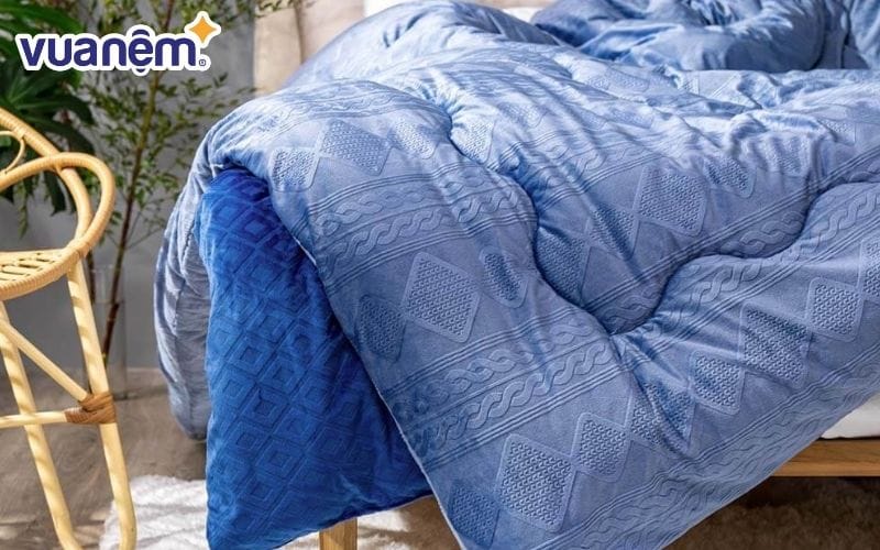 Chăn lông thỏ không được làm từ lông thỏ như nhiều người vẫn nghĩ