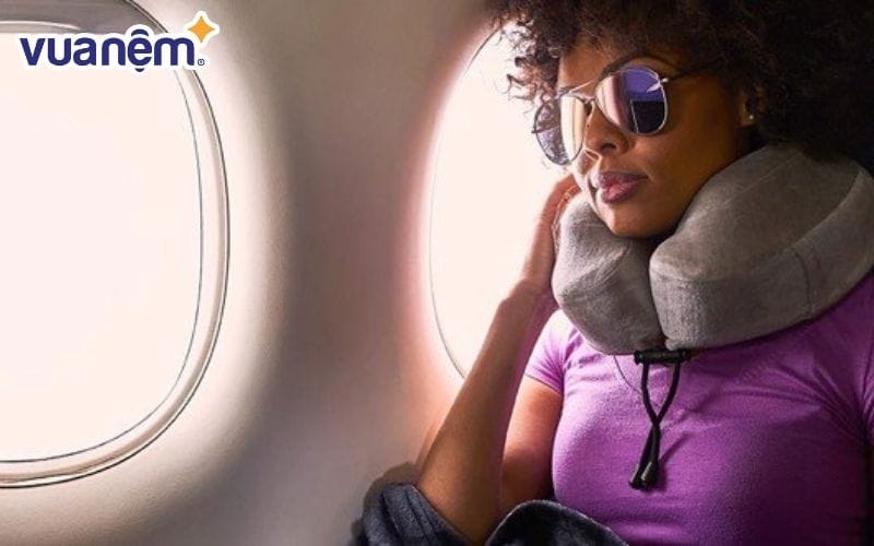 Gối du lịch chữ U Cabeau Evolution Travel Pillow