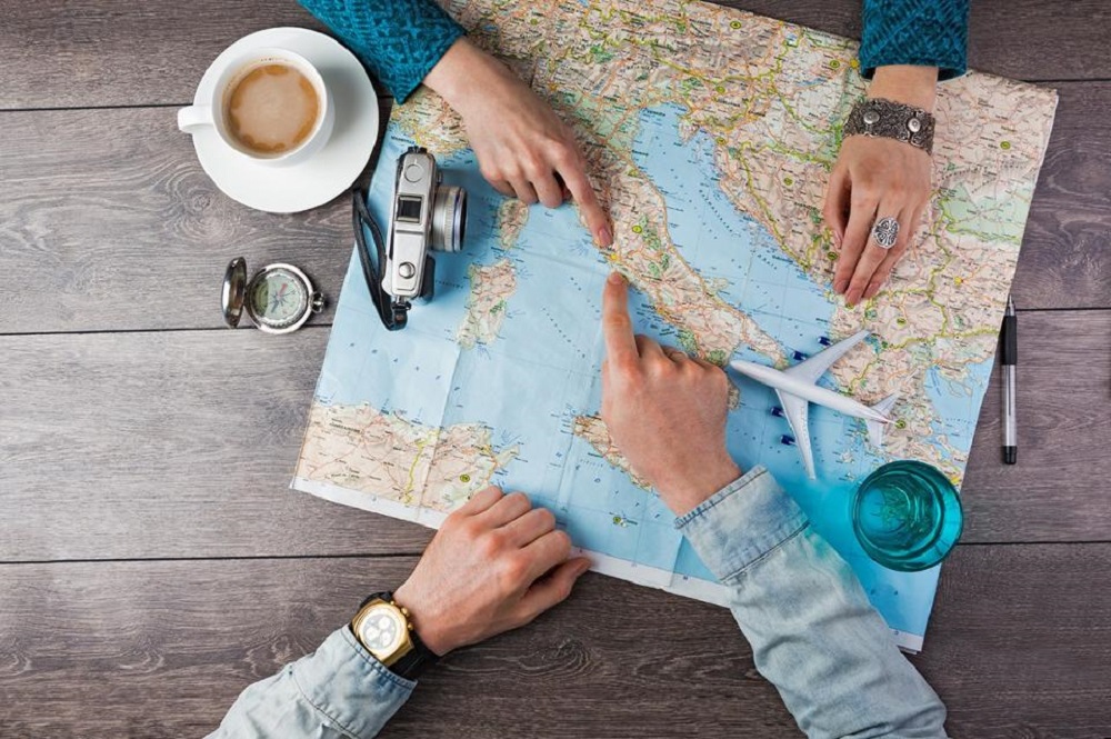 Mang theo bản đồ khi đi du lịch