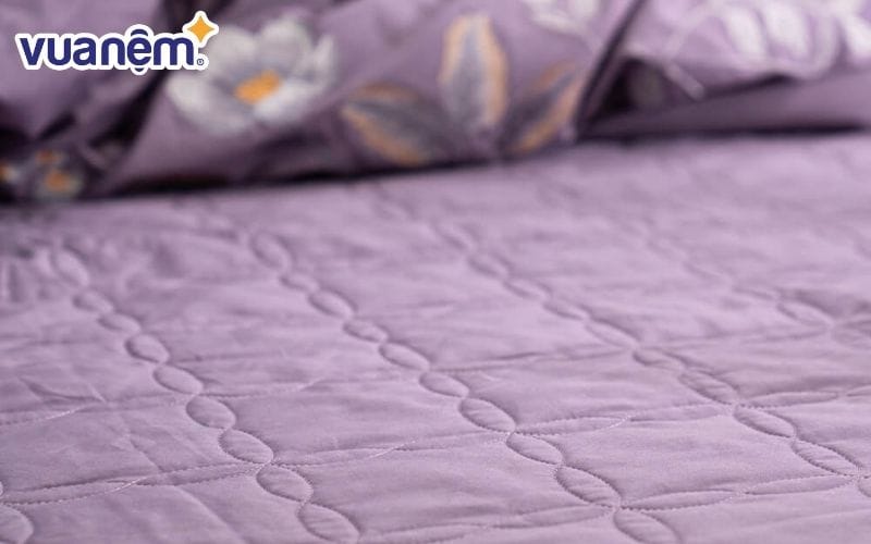 Ủi ga trải giường sẽ giúp loại bỏ mọi nếp nhăn và mang lại cảm giác thoải mái