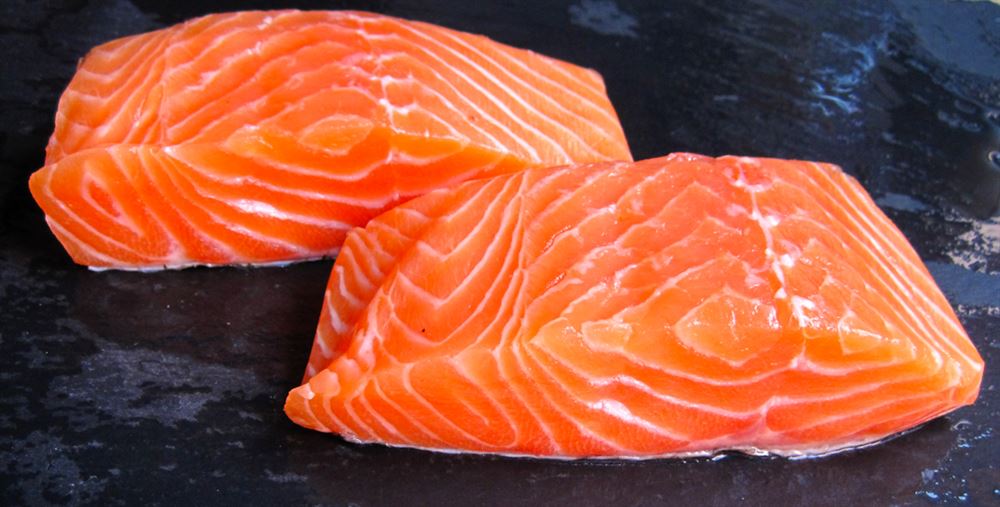 Cá hồi là thực phẩm giàu axit béo omega-3