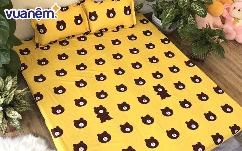 Ga trải giường 1m cotton poly họa tiết gấu vàng