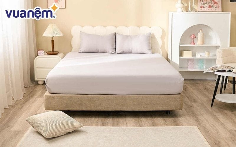 Ga trải giường mang vẻ đẹp hoàng gia giúp khách hàng cảm nhận được sự đẳng cấp