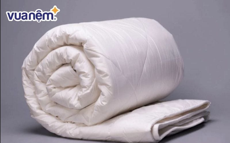 Lưu ý trong quá trình giặt và bảo quản chăn phao để kéo dài tuổi thọ