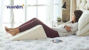 Giải đáp: Có nên sử dụng gối gác chân khi ngủ không?