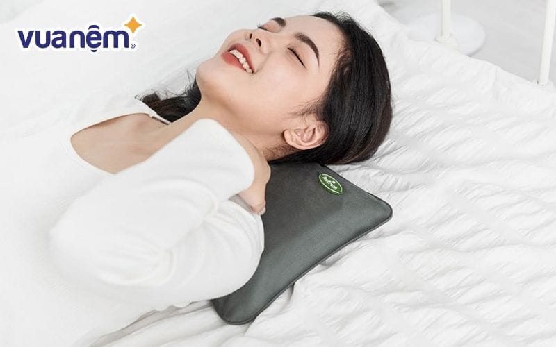 Hỗ trợ khí huyết lưu thông với gối ngải cứu