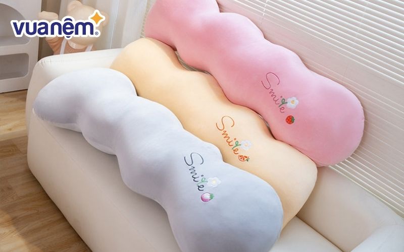 Chọn màu sắc gối ôm phù hợp với sở thích và không gian phòng