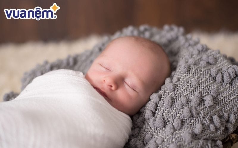 Dùng khăn kê đầu có thể giảm nguy cơ dị ứng ở trẻ nhỏ