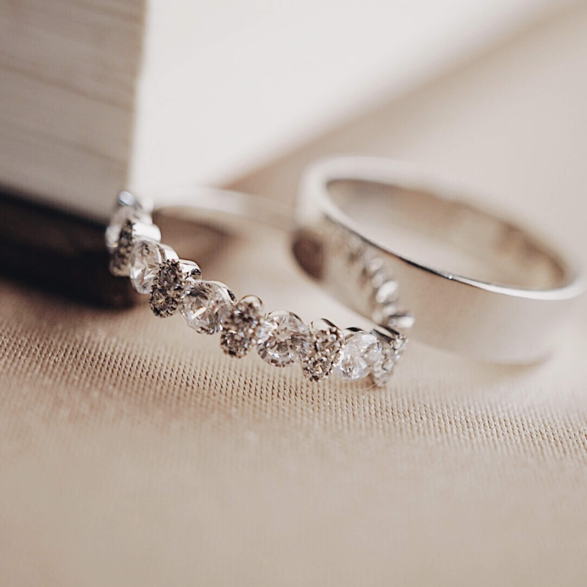 Lựa chọn chất liệu nhẫn cưới như thế nào? | Skymond.com.vn - YouTube