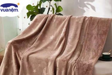 Review chăn mền Muji chi tiết: có nên sử dụng chăn mền Muji hay không?