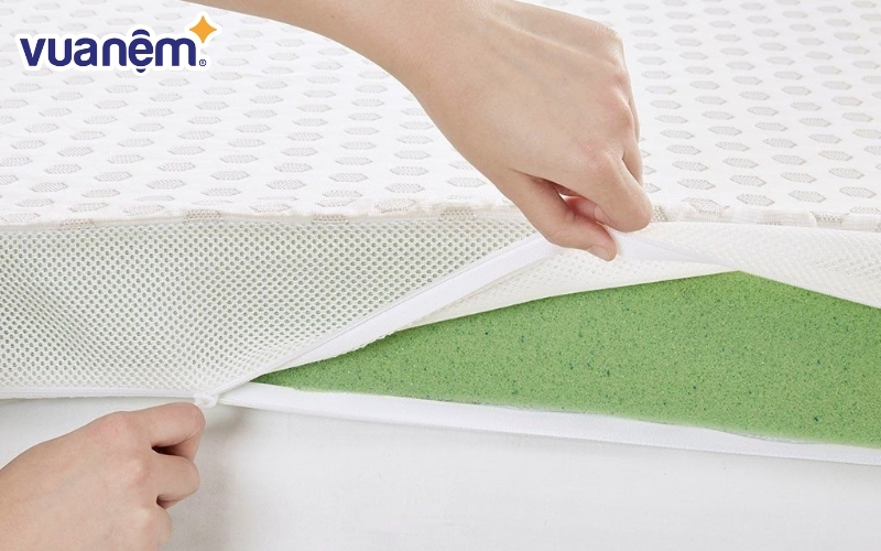 Vỏ áo nệm gấp 2 gấp 3 bằng polyester rất phổ biến trên thị trường 