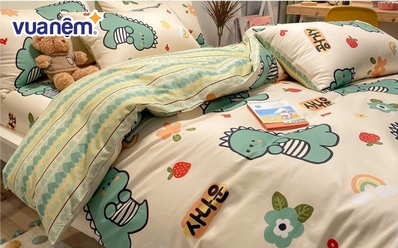Trẻ con rất yêu thích những bộ chăn gối cute có họa tiết bắt mắt