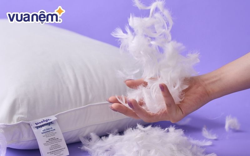 Ruột gối khách sạn thường được làm từ các loại chất liệu cao cấp