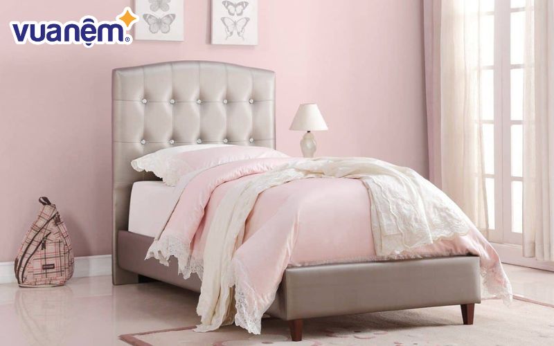 Giường công chúa cho bé gái lung linh, ấn tượng