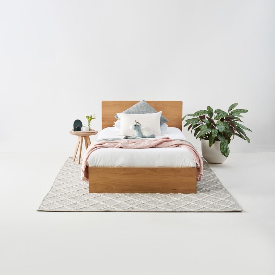 giường ngủ gỗ dổi hiện đại